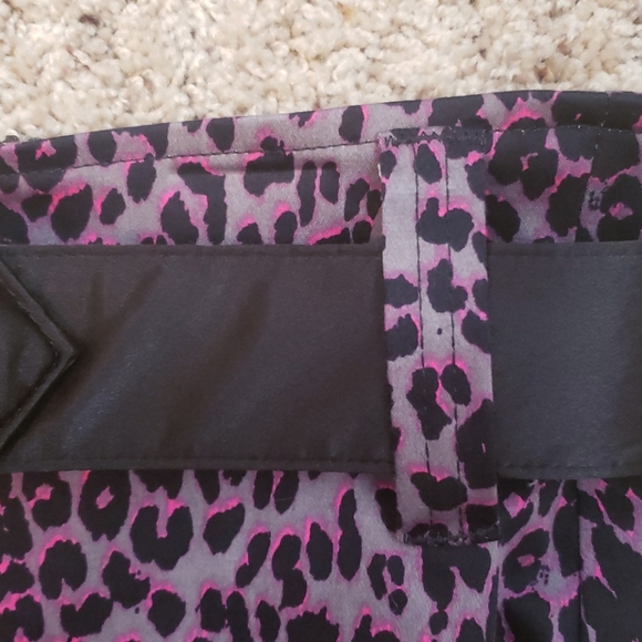 Switchblade Stilleto leopard print pencil skirt - Picture 6 of 7